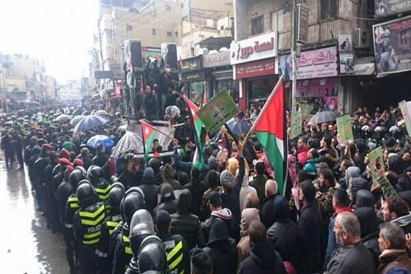 مسيرة حاشدة في عمان رفضا لصفقة ترامب
