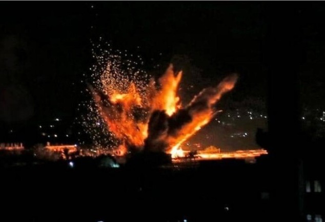 غارات للطيران الإسرائيلي فجرا على قطاع غزة