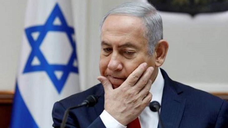  Netanyahou visé par une pomme lors d’un meeting électoral
