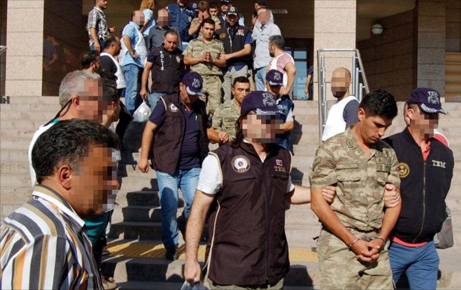 السلطات التركية تأمر باعتقال 228 شخصا