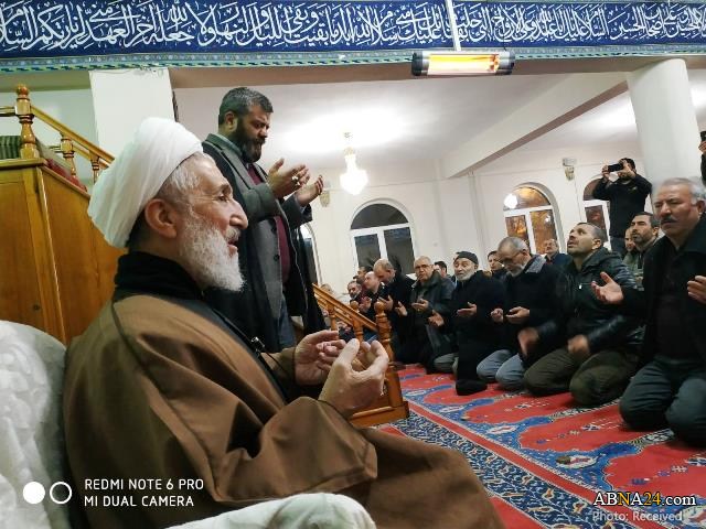 تقرير مصور / امام جمعة طهران المؤقت يلقي كلمة في مسجد الامام الحسين (ع) بتركيا