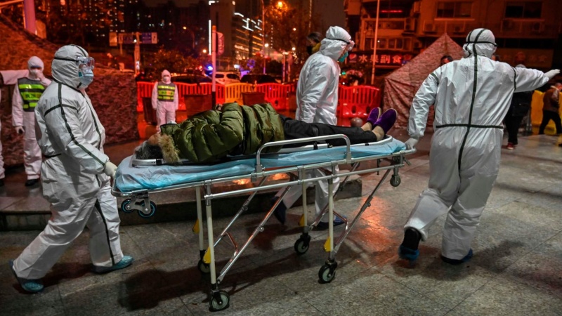 中国で、新型肺炎の死者が2004人に