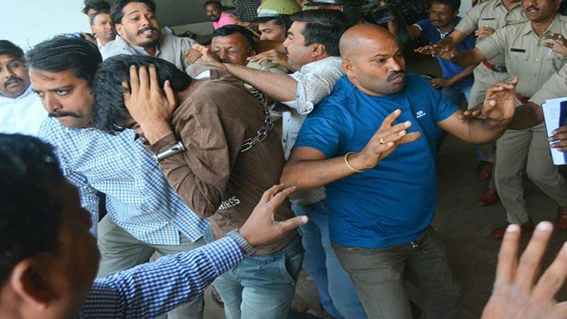 3 कश्मीरी छात्रों की ज़बान काटने वाले को श्री राम सेना ने किया 3 लाख रुपये इनाम देने का एलान