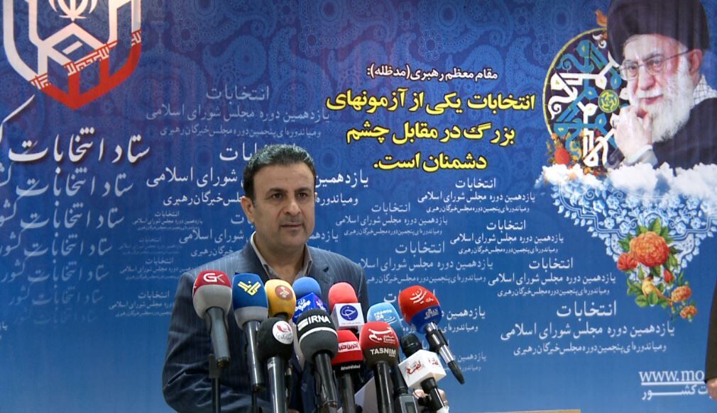 لجنة الانتخابات في البلاد : تمديد مهلة الاقتراع حتى الساعة الثامنة من مساء اليوم