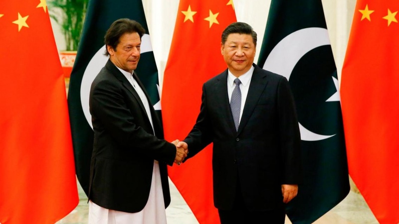 パキスタン首相が中国に医療支援の意向、国家主席と電話会談