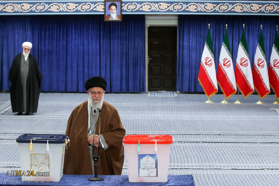 İslam inkılabı rehberi oyunu kullandı
