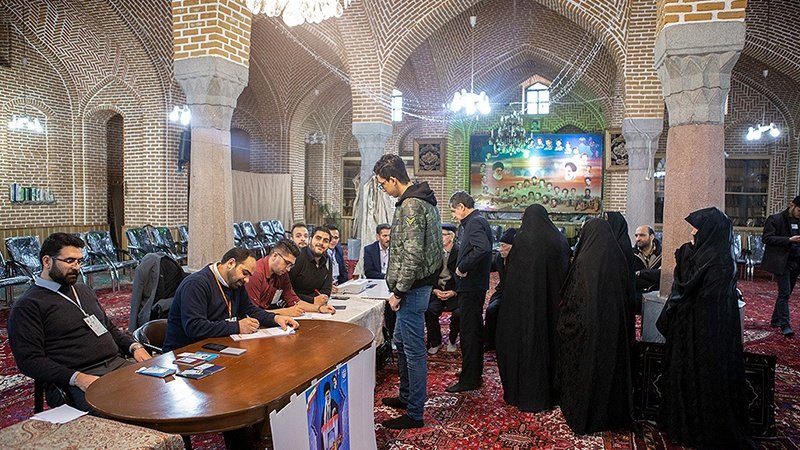 Иран халгынын сечкиләрдә ҹошгу долу иштиракы бейнәлхалг аләмдә резонанс доғуруб