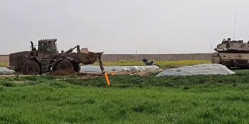 犹太复国主义政权令人发指的罪行；用装载机残酷地杀死巴勒斯坦青年+视频