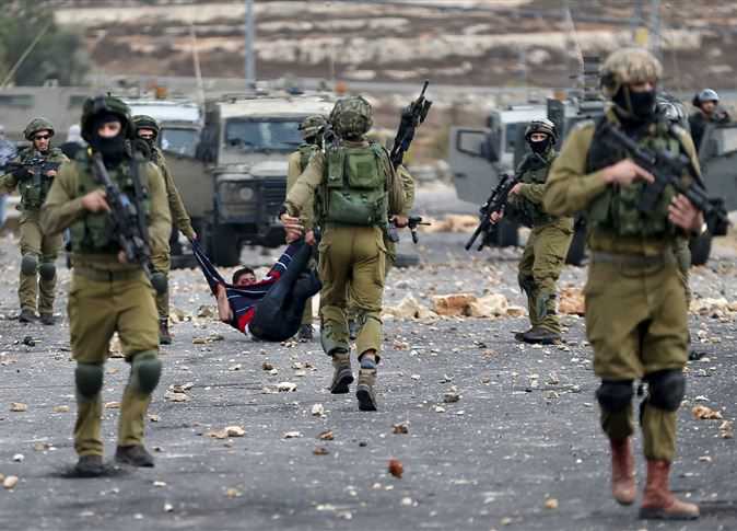  قوات العدو تعتقل 9 فلسطينيين من الضفة الغربية