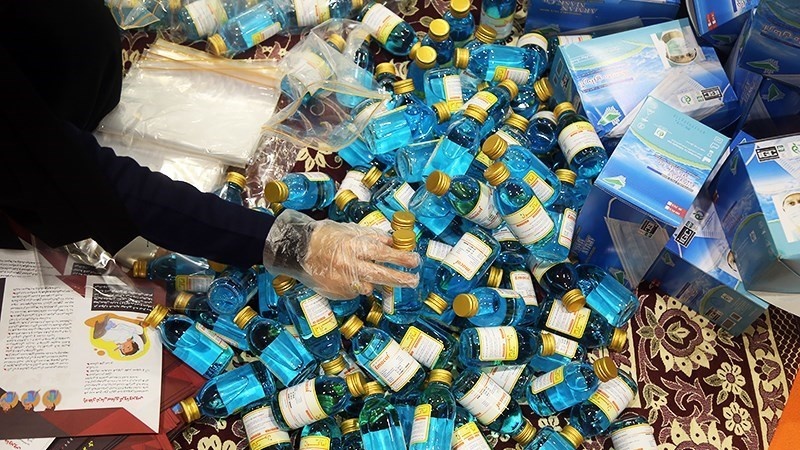 Pembagian 50.000 Paket Kesehatan di Qom 
