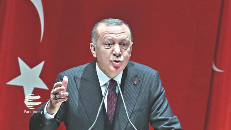 Erdogan: Ue non credeva che avremmo aperto le porte ai migranti