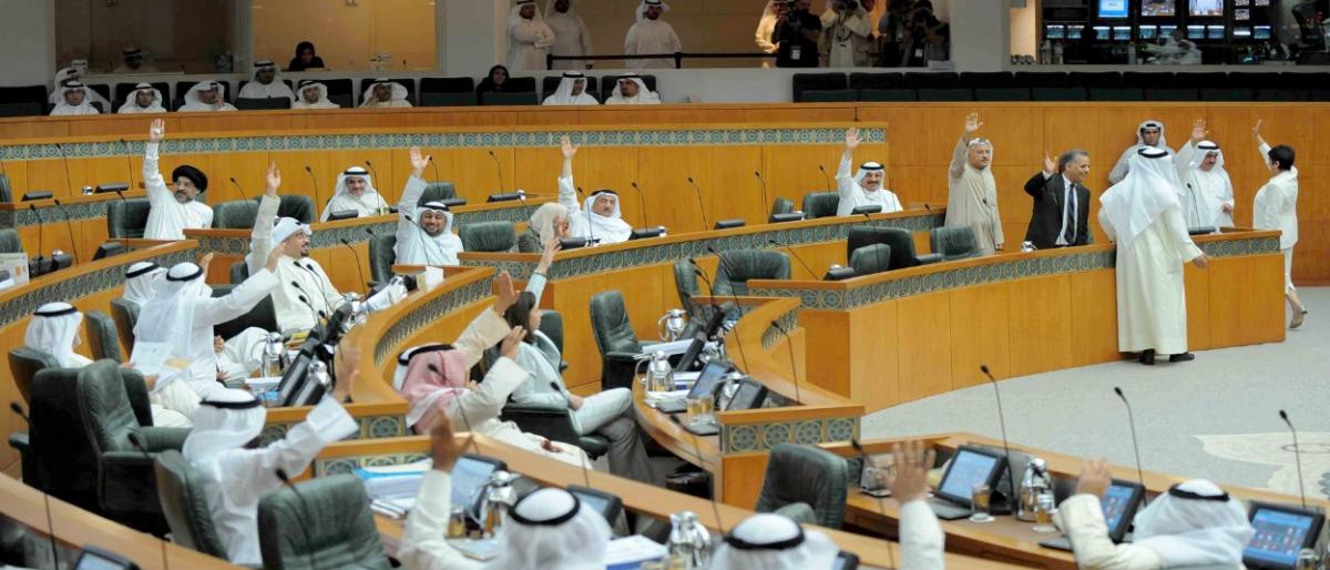 برلمانيون كويتيون يطالبون بوقف رحلات الطيران مع مصر