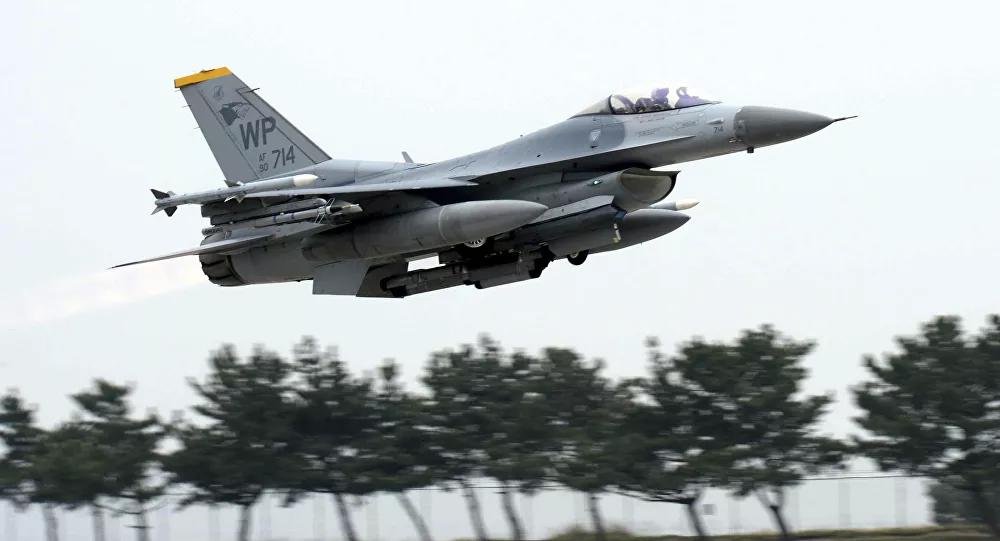 EUA realizam ataque aéreo contra Talibã no Afeganistão