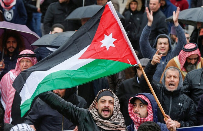 الأردنيون يحيون "الفجر العظيم" دعما للفلسطينيين