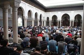  La Grande Mosquée de Paris annule la prière du vendredi en raison du coronavirus