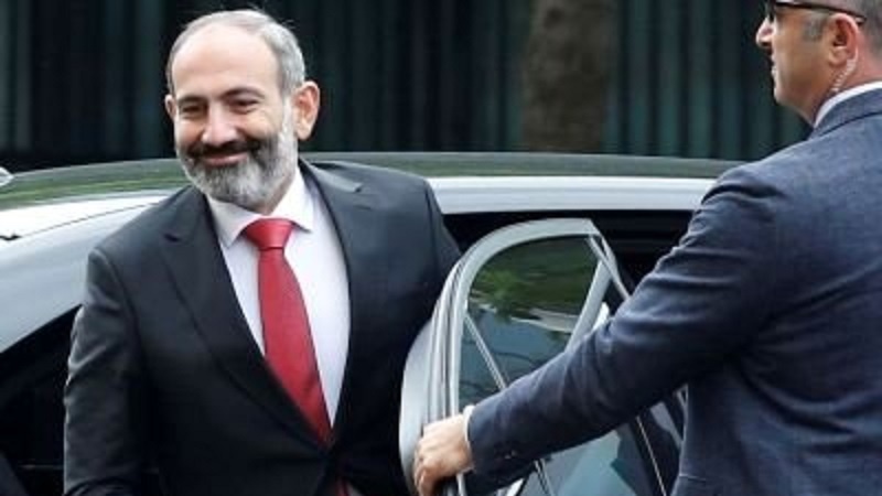 Ermenistan Başbakanı ve eşi, koronavirüse yakalanmış olabilir