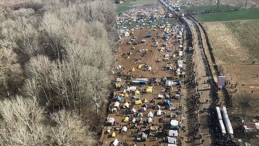 طالبو اللجوء يواصلون الانتظار على الحدود التركية اليونانية لليوم الـ17