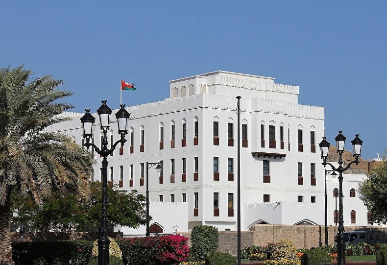 سلطنة عمان توقف صلاة الجمعة في المساجد بسبب "كورونا"