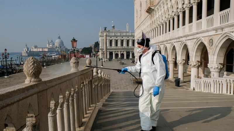 Italia vs virus, gli italiani resistono