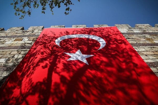 تورکیا تەواوی ڕێستوورانت و شوێنە وەرزشییەکانی داخست