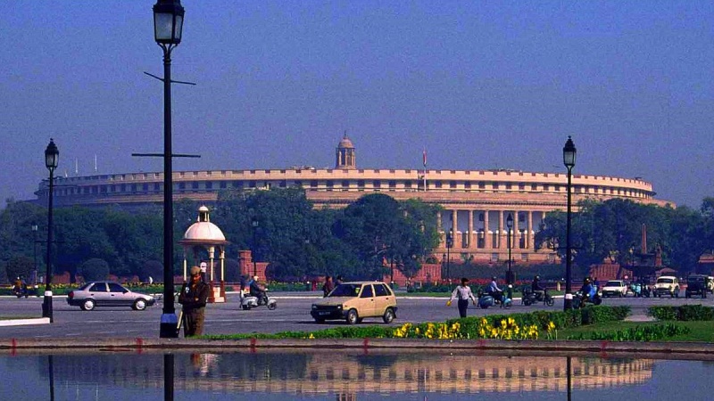 एक सवालः भारत में सांसद किसका प्रतिनिधित्व करते हैं? घोड़े कहां ले जाएंगे लोकतंत्र को?