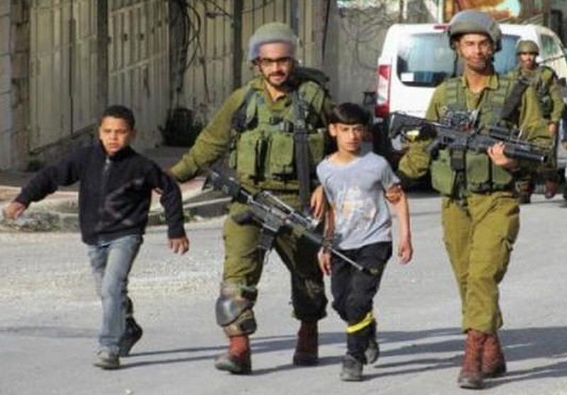 قوات الاحتلال الصهيوني تعتقل طفلين فلسطينيين