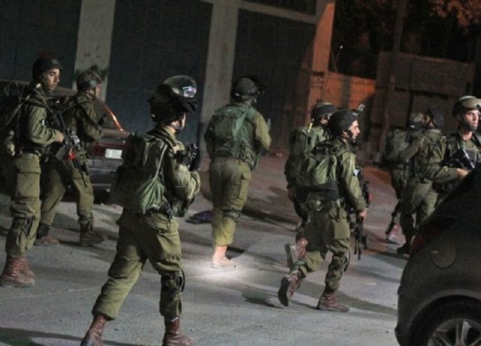 الجيش الصهيوني يعتقل 5 فلسطينيين بينهم طفلان من القدس المحتلة