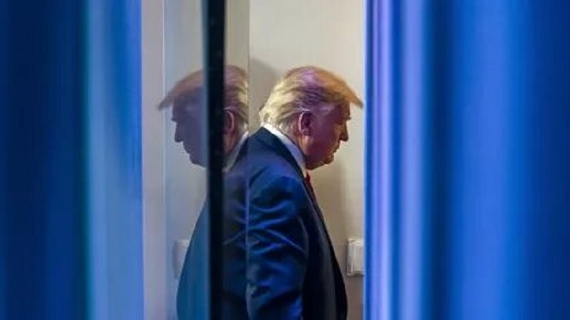 Критика в адрес Трампа в связи с халатным отношением к проблеме коронавируса