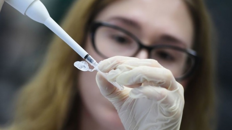 ロシアで、新型肺炎患者用の医薬品が製造