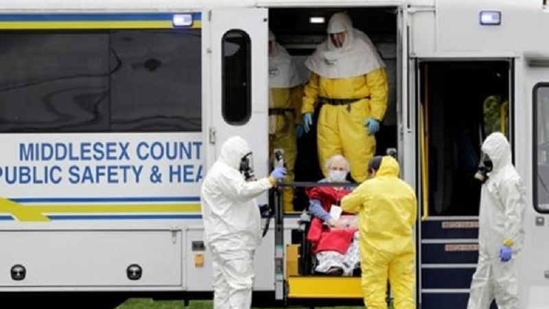アメリカの危機；新型コロナ死者が2000人超える