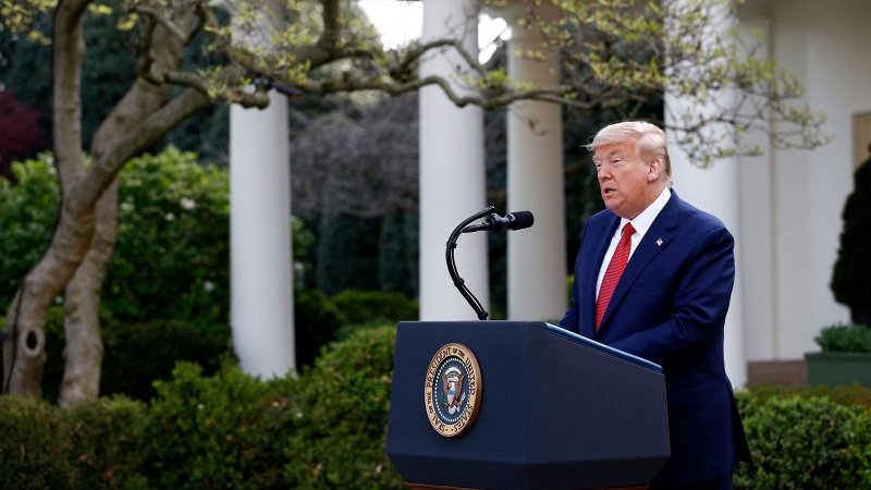 Трамп счел гибель 100 тысяч американцев от коронавируса хорошим развитием событий