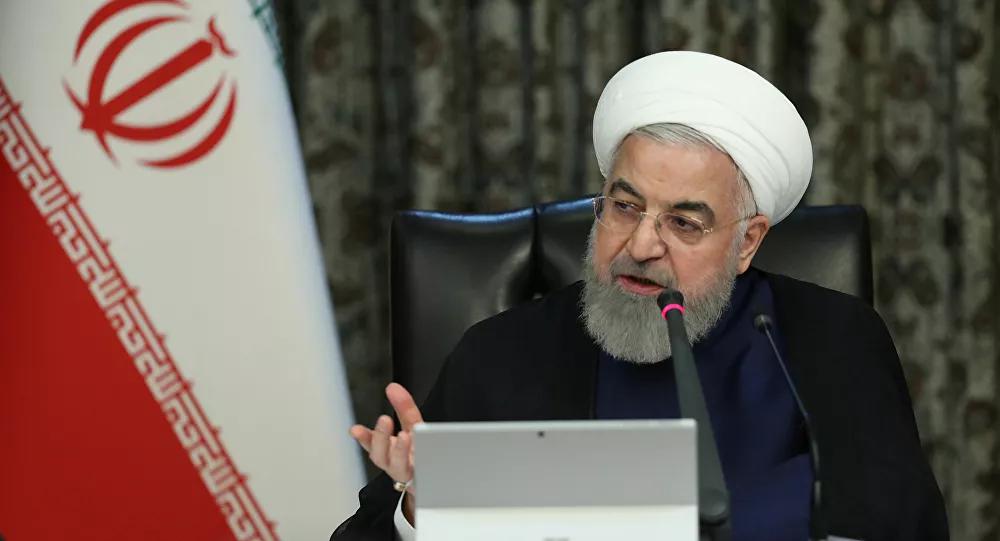 Presidente iraniano, Hassan Rouhani, discursa em uma reunião do grupo de trabalho do governo iraniano sobre o coronavírus, em Te