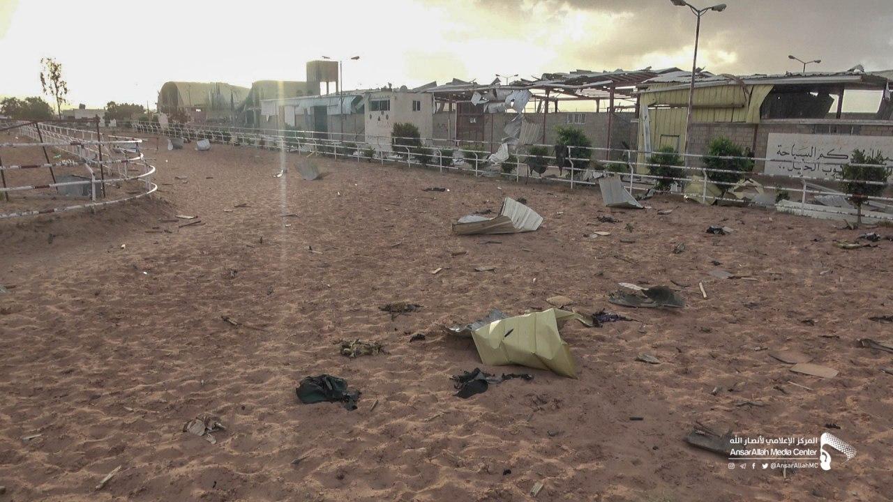 طيران العدوان يستهدف اسطبلات الخيول بالكلية الحربية وسقوط ضحايا 