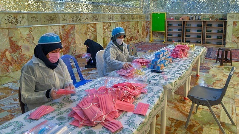 Kompleks Shah Cheragh Jadi Pusat Produksi Masker 