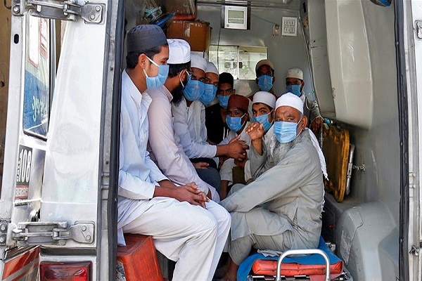 Pakistan’da dini törene katılanlar karantinaya alındı