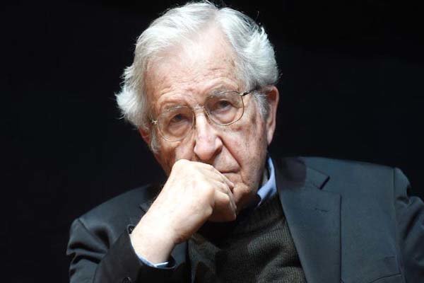 Chomsky: Avrupa mecburen ABD yaptırımlarına tabidir