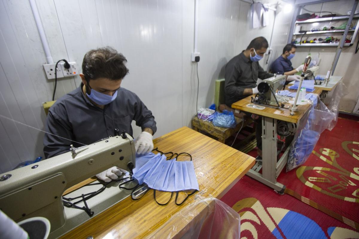 Mit steigender Nachfrage: Die Nähsektion in der Heiligen Abbassitischen Stätte erreicht mehr als 40.000 medizinische Masken