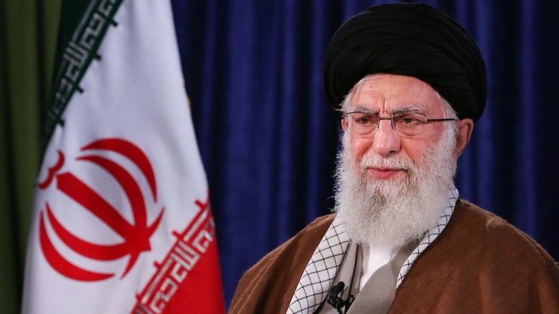 آج بشریت کو ایک منجی کی سخت ضرورت کا احساس ہے: رہبر انقلاب