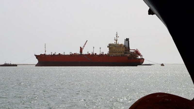 سعودی اتحاد کا غیر انسانی اقدام، تیل اور غذائی اشیاء کے17 بحری جہازوں کو روک دیا