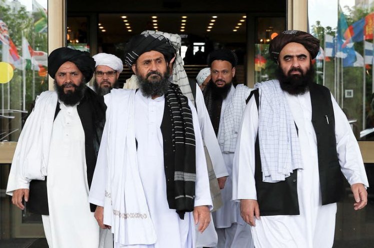 قائد الناتو في أفغانستان التقى زعماء طالبان في قطر