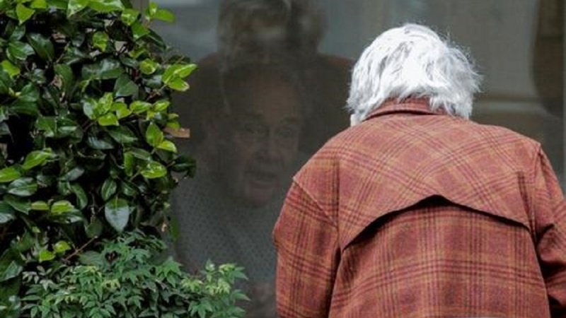 米での新型肺炎による死亡者数の統計に、老人ホームでの死亡者は含まれず