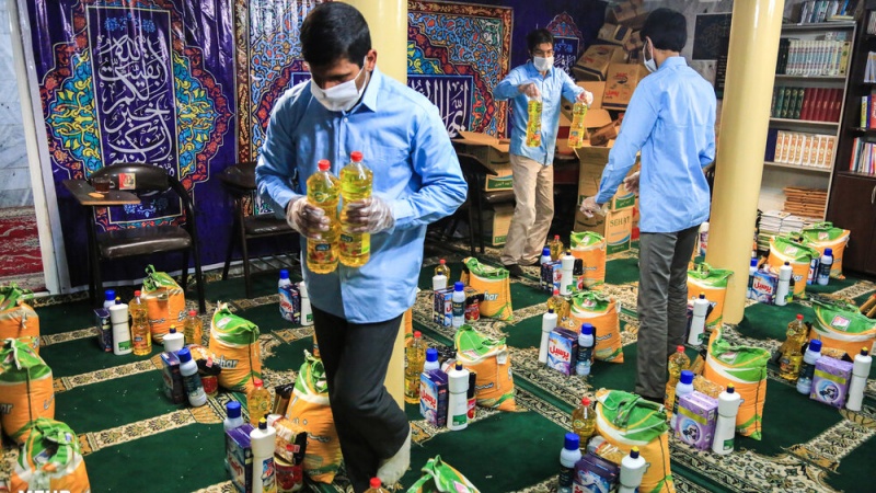 इस्लामी क्रांति के वरिष्ठ नेता की सिफ़ारिश, सद्कर्मी मैदान में आ गए, रमज़ान के पवित्र महीने से पहले 35 लाख ग़रीब परिवारों की मदद