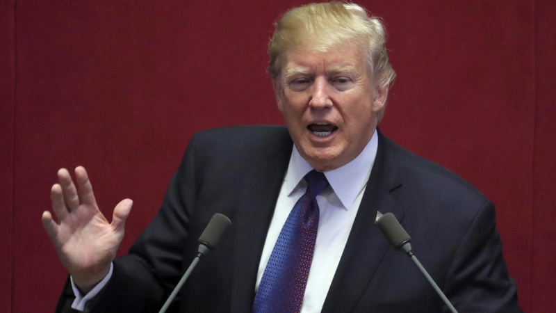 米大統領が、国内での新型肺炎による死亡者の増加に関して抗弁