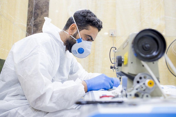 Initiativen in Corona-Zeiten: 3000 Masken pro Tag in der Heiligen Stätte von Imam Hussein (a.) produziert
