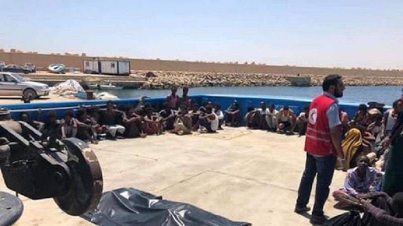 Migranti: naufragio al largo della Libia, recuperati 5 cadaveri