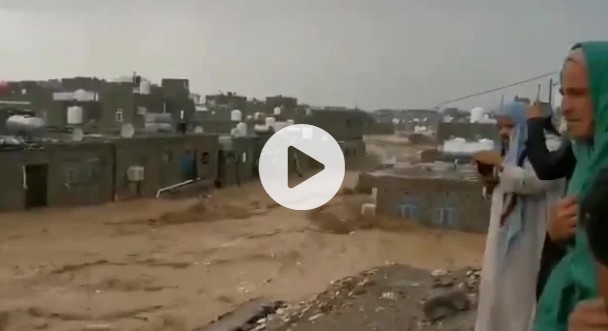 یمن، صوبہ مآرب میں آیا بھیانک سیلاب ۔ ویڈیو