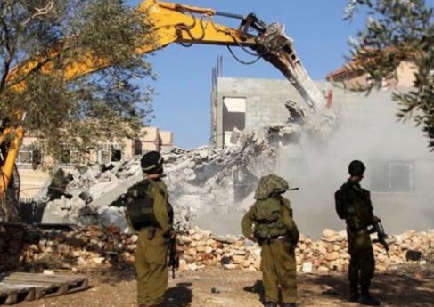 قوات الاحتلال الاسرائيلي تهدم منشأة فلسطينية في نابلس