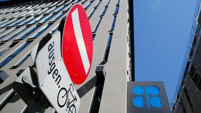 Почему ОПЕК+ не смогла добиться повышения цен на нефть?