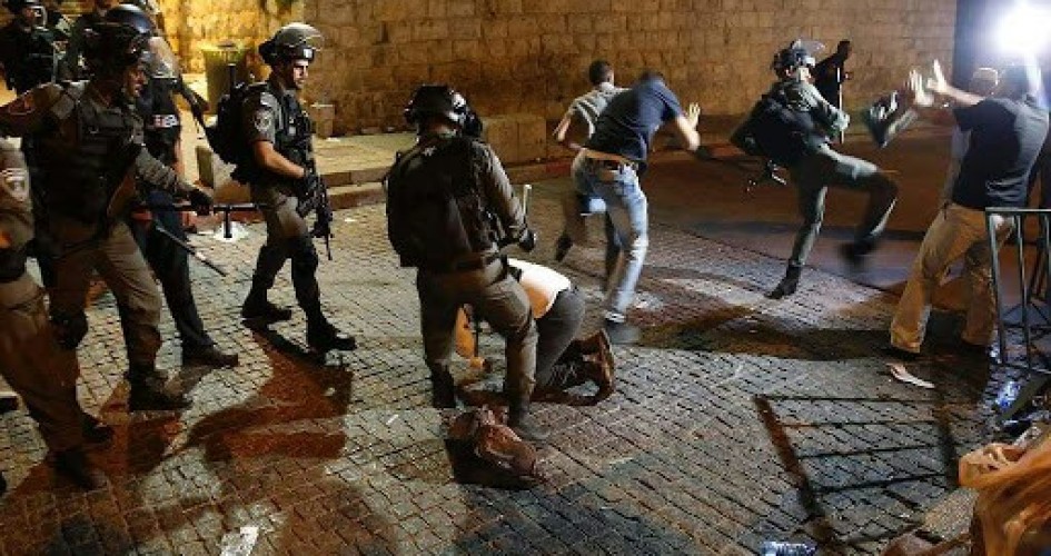 الاحتلال الاسرائيلي يعتقل ثلاثة فلسطينيين بزعم نيتهم تنفيذ عملية في القدس