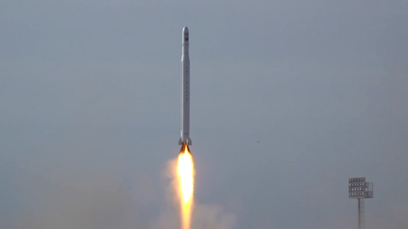 Peluncuran Satelit Militer Pertama Iran